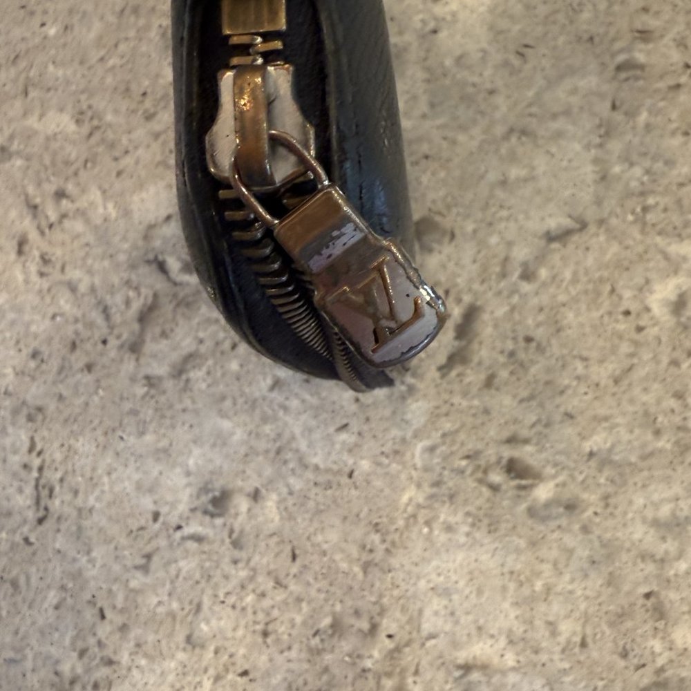 EUC LOUIS VUITTON ATOLL ORGANIZER WALLET BLACK WITH LV BOX - Picture 6 of 11